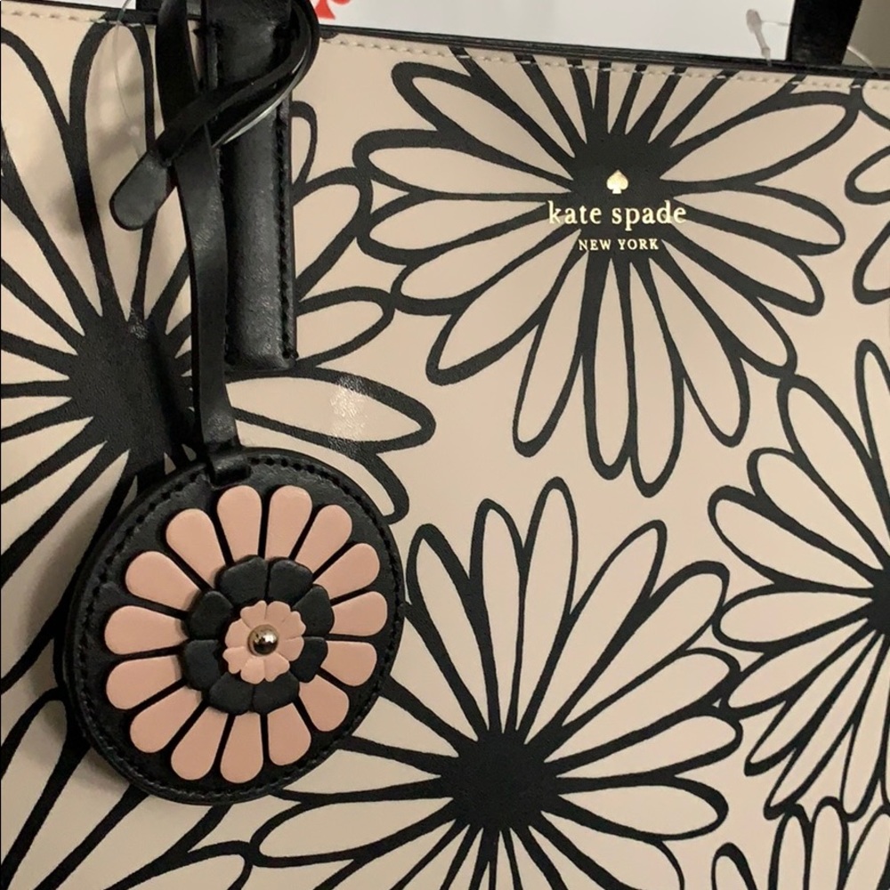 NWT ❤️last one❤️Auth. Kate Spade Medium Tote Bag - Picture 2 of 8